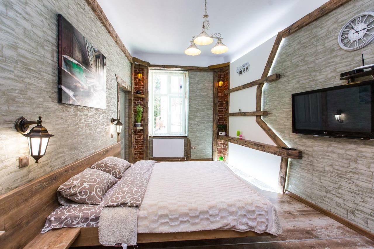 Apartment On Tuhan-Baranovskoho,4 リヴィウ エクステリア 写真
